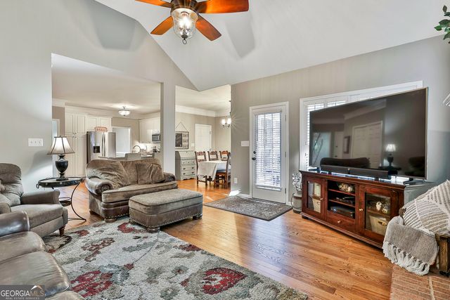 125 GLADYS Lane, Fayetteville, GA 30215