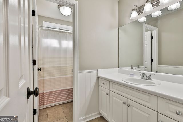 125 GLADYS Lane, Fayetteville, GA 30215