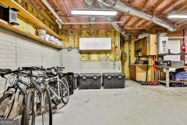 125 GLADYS Lane, Fayetteville, GA 30215