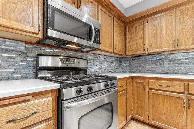 7126 New Washburn Way, Madison, WI 53719