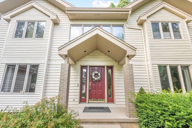7126 New Washburn Way, Madison, WI 53719