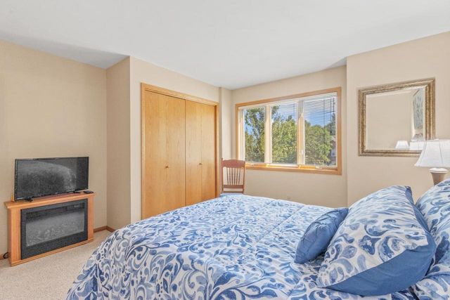 7126 New Washburn Way, Madison, WI 53719