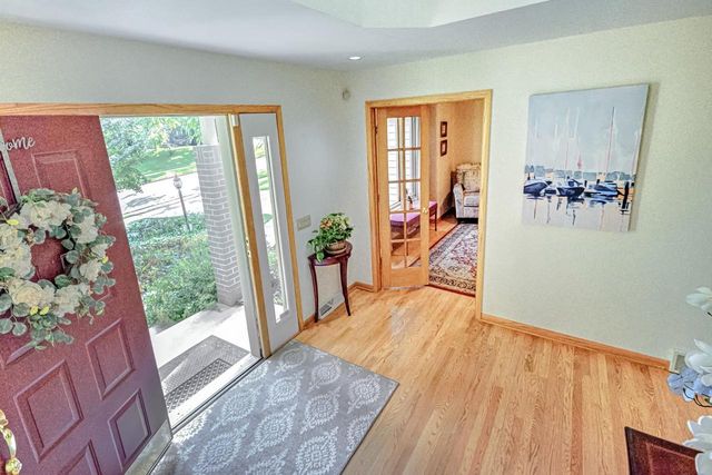 7126 New Washburn Way, Madison, WI 53719