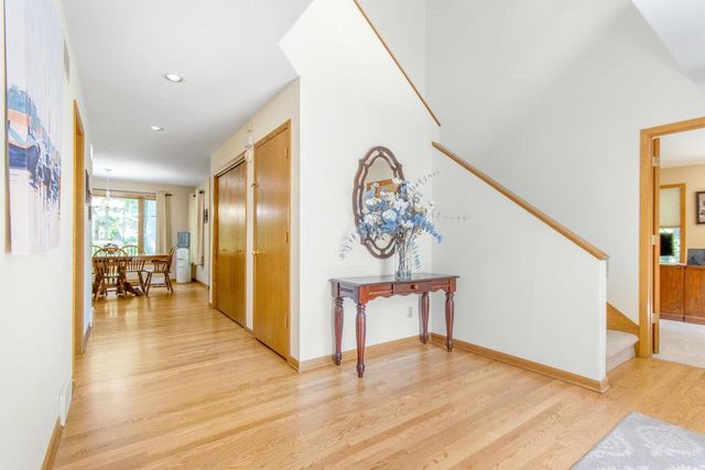 7126 New Washburn Way, Madison, WI 53719