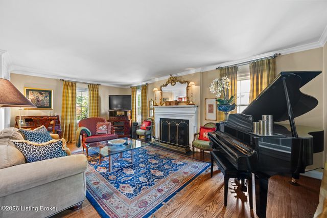 123 Gibson Rd, Louisville, KY 40207