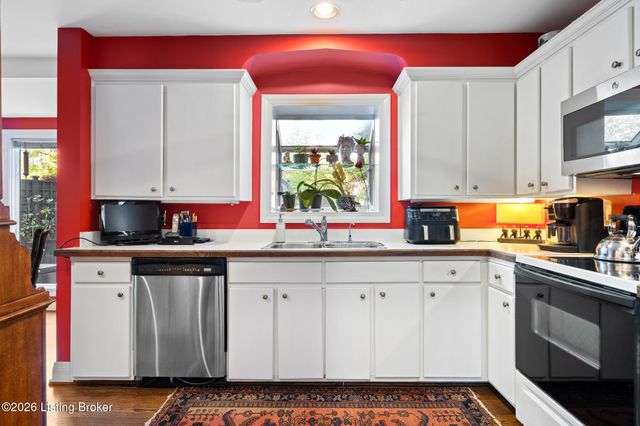 123 Gibson Rd, Louisville, KY 40207