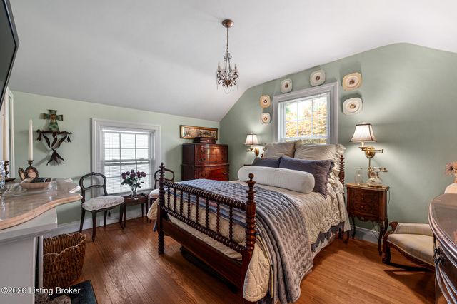 123 Gibson Rd, Louisville, KY 40207