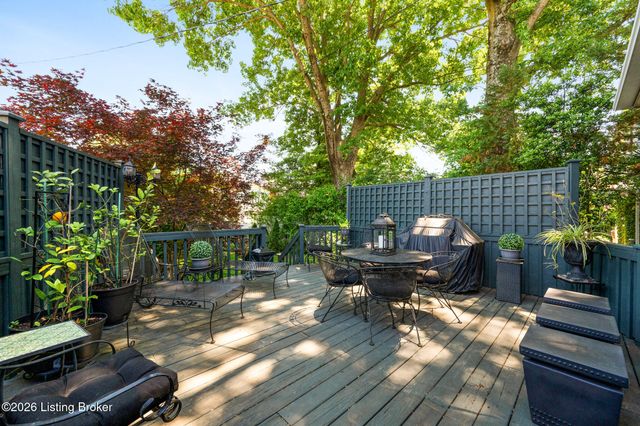 123 Gibson Rd, Louisville, KY 40207