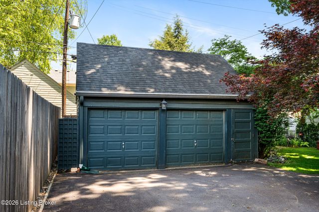123 Gibson Rd, Louisville, KY 40207