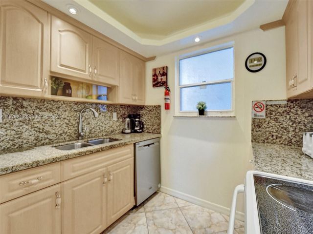 201 178th Dr 439, Sunny Isles Beach, FL 33160