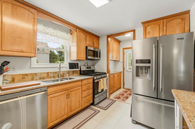 229 Tate Avenue, Buchanan, NY 10511