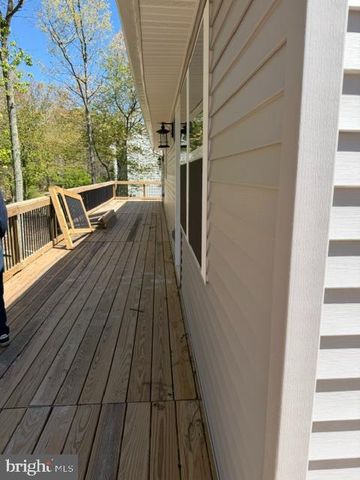 224 KENSINGTON DR, Lehman, PA 18324