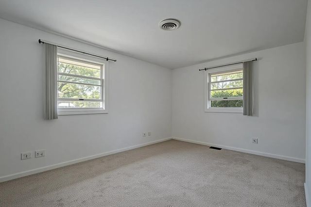 1624 W Weathersfield Way, Schaumburg, IL 60193