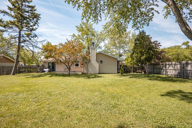 1624 W Weathersfield Way, Schaumburg, IL 60193