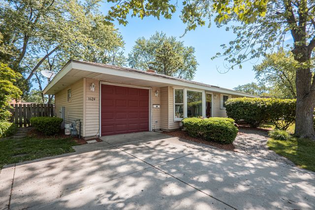 1624 W Weathersfield Way, Schaumburg, IL 60193