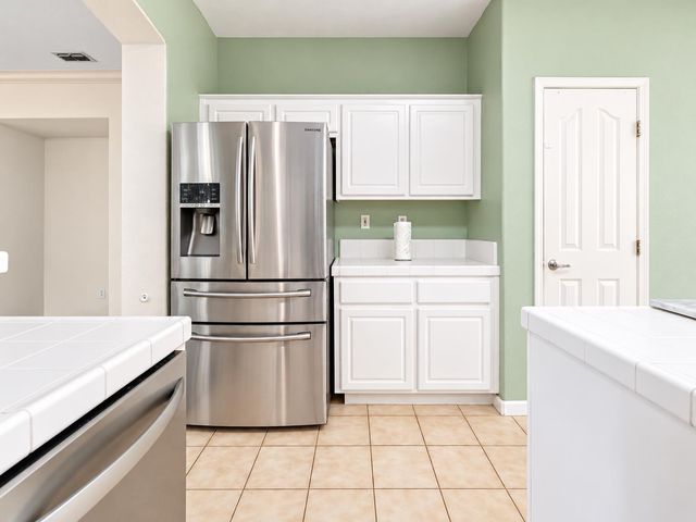 3111 Two Rivers Dr, Sacramento, CA 95833