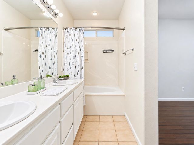 3111 Two Rivers Dr, Sacramento, CA 95833