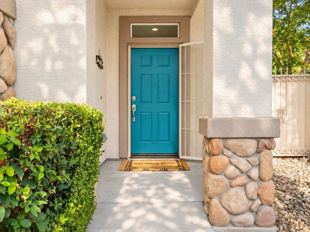 3111 Two Rivers Dr, Sacramento, CA 95833