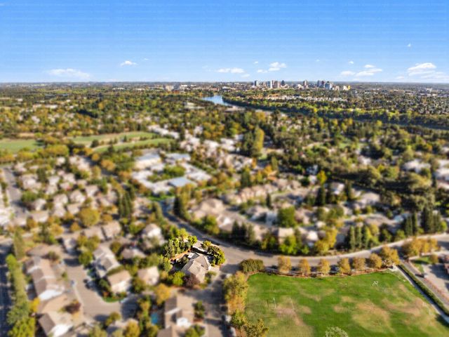 3111 Two Rivers Dr, Sacramento, CA 95833