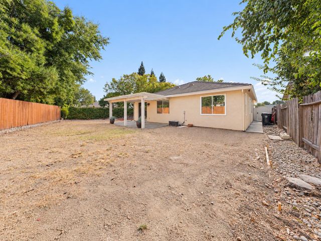 3111 Two Rivers Dr, Sacramento, CA 95833