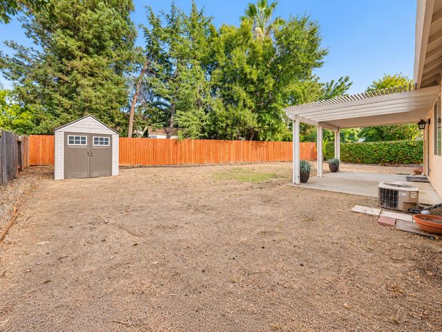 3111 Two Rivers Dr, Sacramento, CA 95833