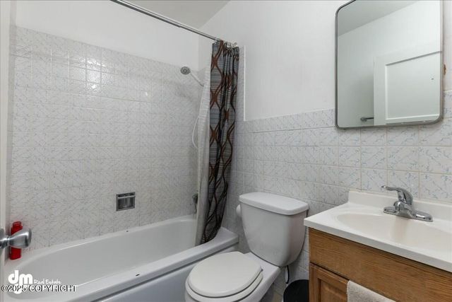 1102 W 29th Avenue, Anchorage, AK 99503