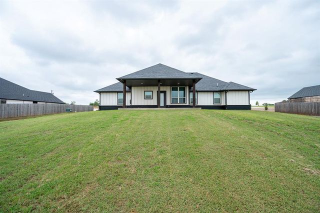 1419 County Street 2977, Blanchard, OK 73010