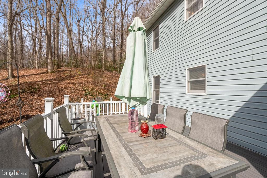 Image 34 of property listing at 151 AUTUMN CT, Huntingtown, MD 20639