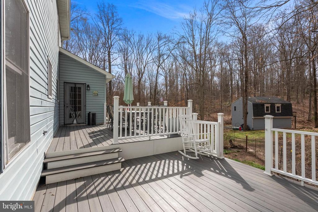 Image 35 of property listing at 151 AUTUMN CT, Huntingtown, MD 20639