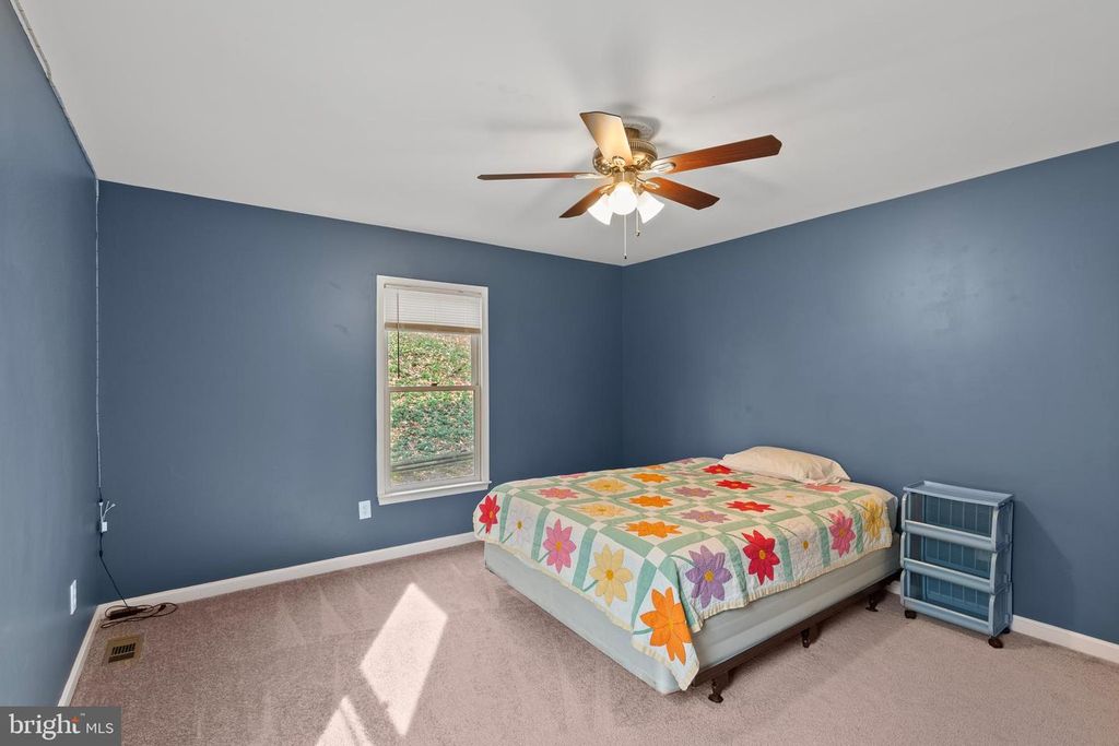 Image 38 of property listing at 151 AUTUMN CT, Huntingtown, MD 20639