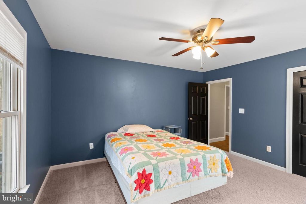 Image 39 of property listing at 151 AUTUMN CT, Huntingtown, MD 20639