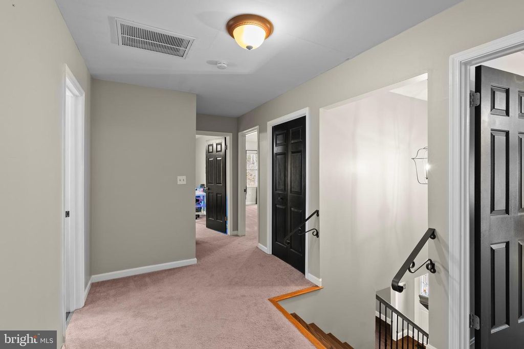 Image 41 of property listing at 151 AUTUMN CT, Huntingtown, MD 20639