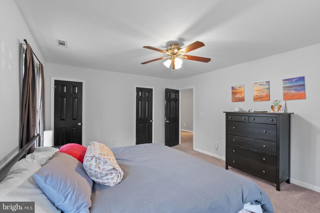 Image 48 of property listing at 151 AUTUMN CT, Huntingtown, MD 20639