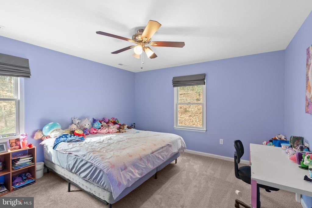 Image 50 of property listing at 151 AUTUMN CT, Huntingtown, MD 20639