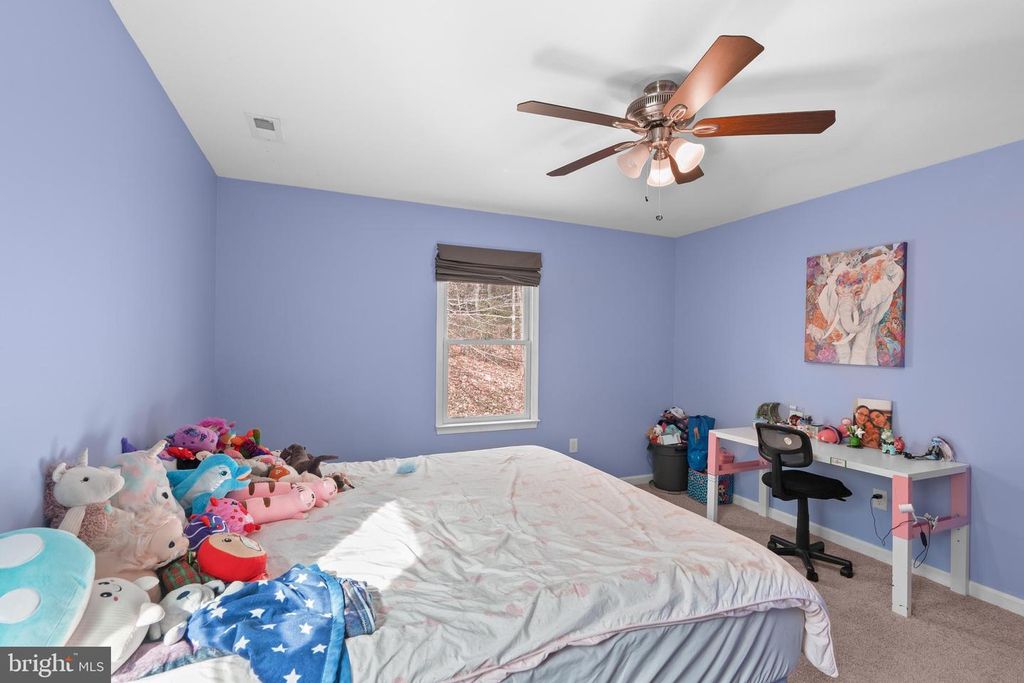 Image 52 of property listing at 151 AUTUMN CT, Huntingtown, MD 20639