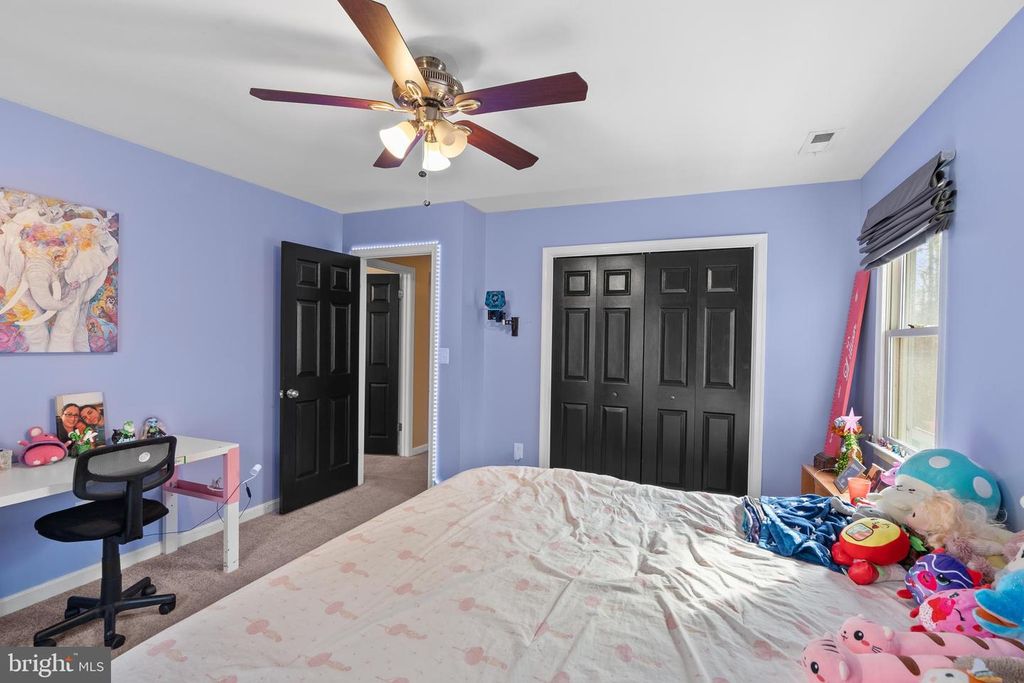 Image 53 of property listing at 151 AUTUMN CT, Huntingtown, MD 20639