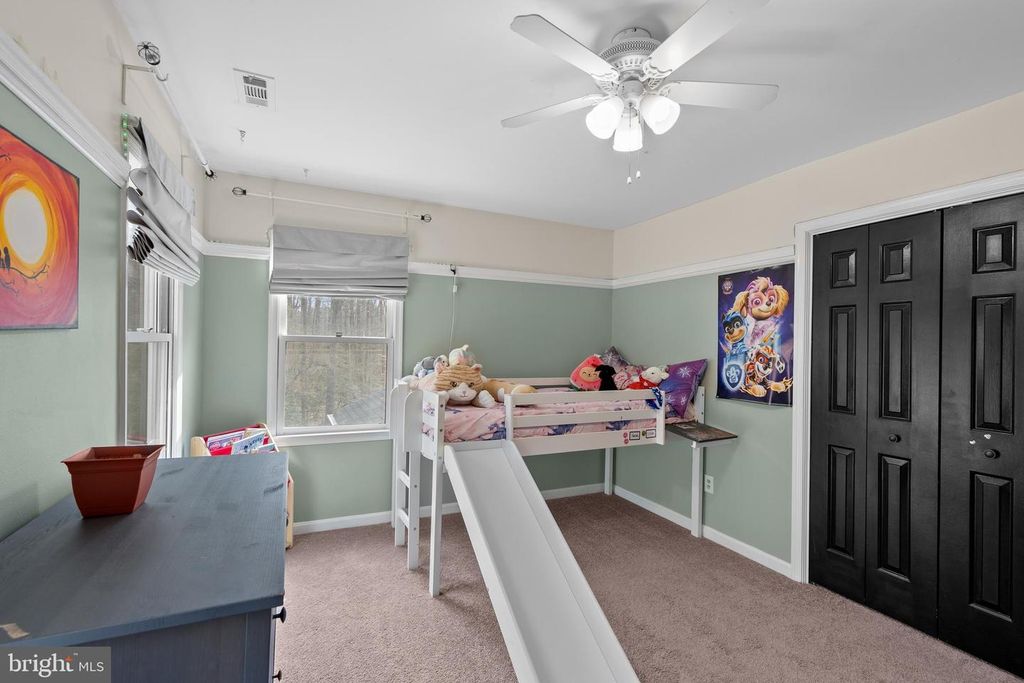 Image 55 of property listing at 151 AUTUMN CT, Huntingtown, MD 20639
