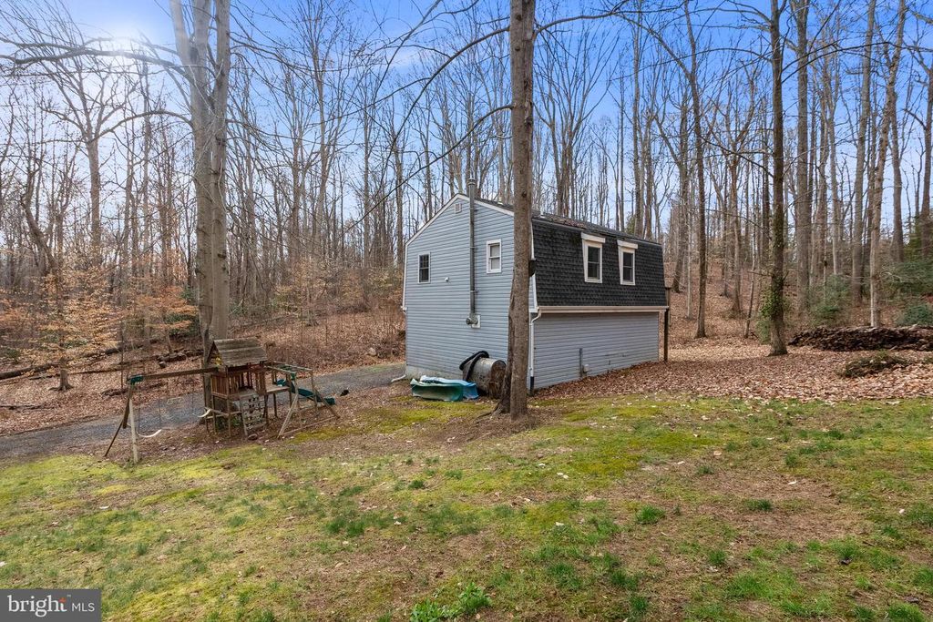 Image 67 of property listing at 151 AUTUMN CT, Huntingtown, MD 20639