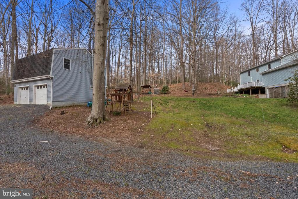Image 69 of property listing at 151 AUTUMN CT, Huntingtown, MD 20639