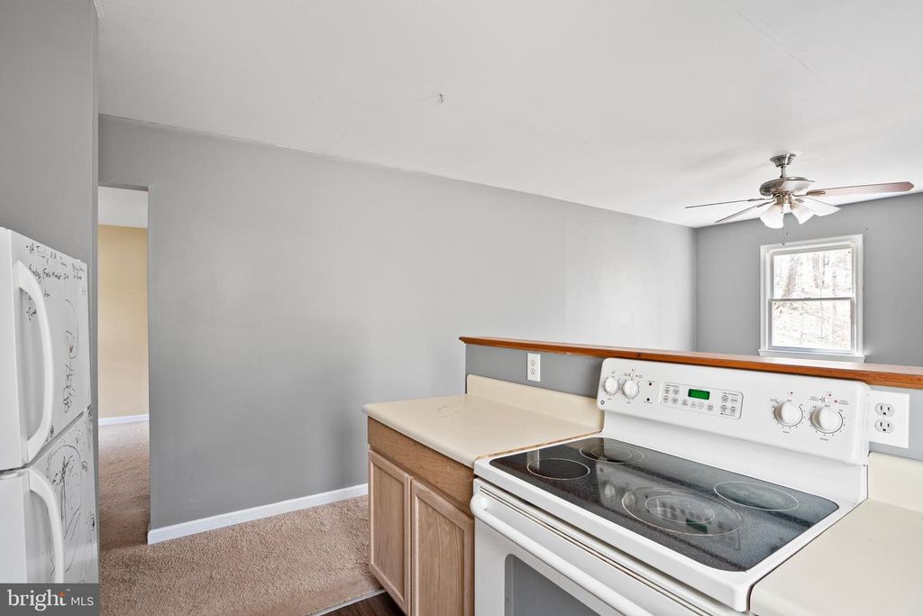 Image 77 of property listing at 151 AUTUMN CT, Huntingtown, MD 20639