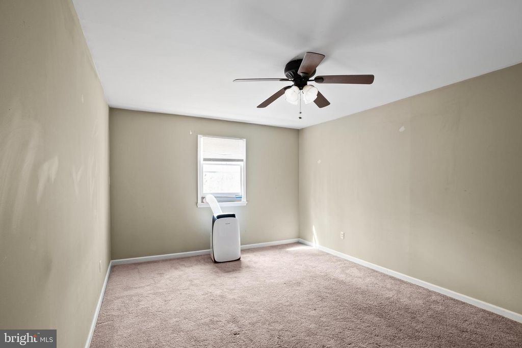 Image 83 of property listing at 151 AUTUMN CT, Huntingtown, MD 20639