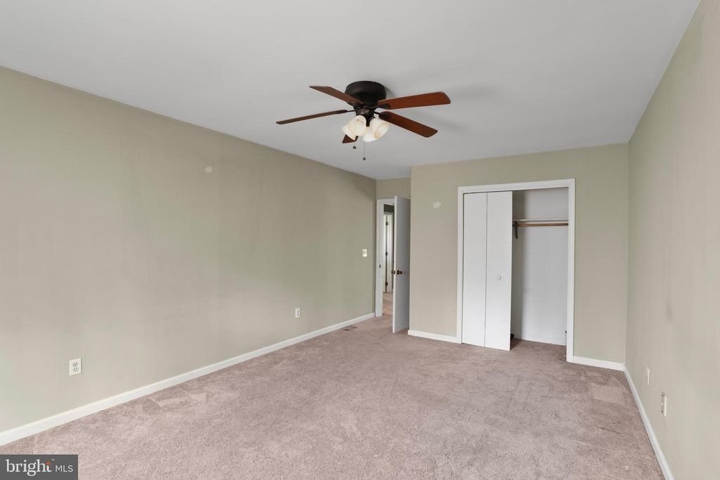 Image 89 of property listing at 151 AUTUMN CT, Huntingtown, MD 20639