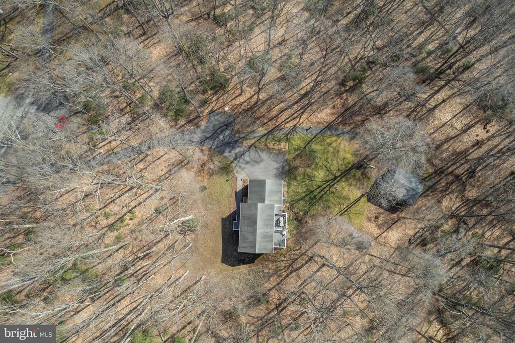 Image 92 of property listing at 151 AUTUMN CT, Huntingtown, MD 20639