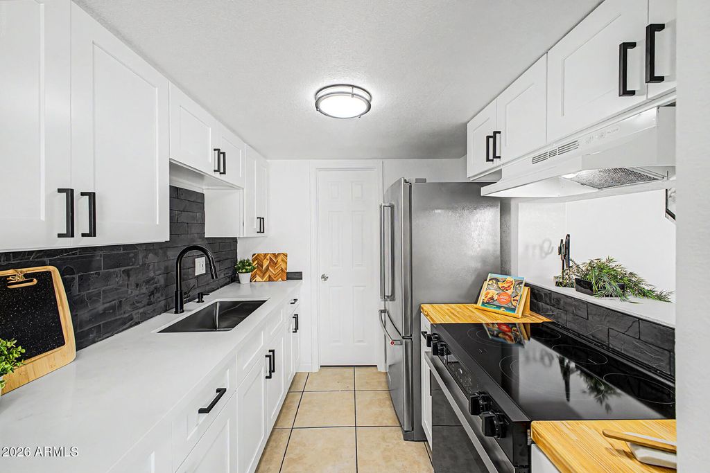 5206 N 42ND Lane, Phoenix, AZ 85019 — photo 4