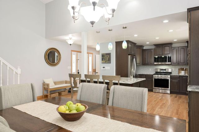 8275 College Trail, Inver Grove Heights, MN 55076