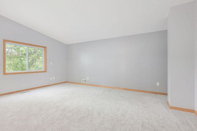 8275 College Trail, Inver Grove Heights, MN 55076
