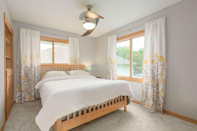 8275 College Trail, Inver Grove Heights, MN 55076