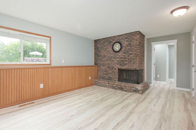 8275 College Trail, Inver Grove Heights, MN 55076