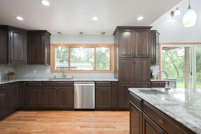 8275 College Trail, Inver Grove Heights, MN 55076