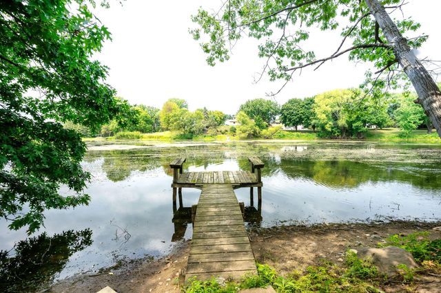 8275 College Trail, Inver Grove Heights, MN 55076